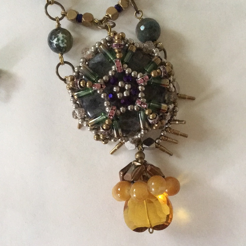 Anthropologie statement necklace - Picture 2 of 4